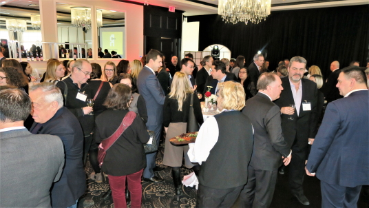 Air Canada célèbre son nouveau service vers la Roumanie  Air Canada célèbre son nouveau service vers la Roumanie