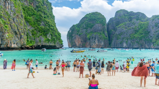 Thaïlande : la baie du film ' The Beach ' va être inaccessible cet été
