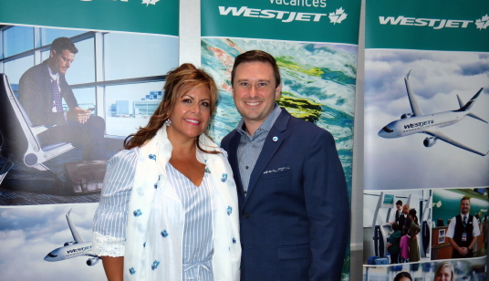 Shannon Cunningham, responsable des ventes agences et Christian Roussin, directeur régional des ventes de Westjet Shannon Cunningham, responsable des ventes agences et Christian Roussin, directeur régional des ventes de Westjet