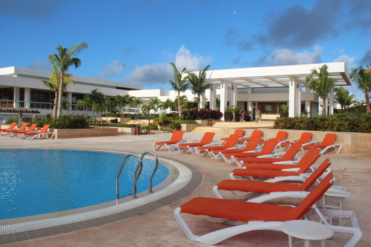 La piscine de l’hôtel Dhawa