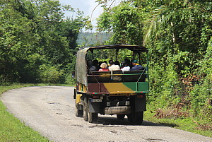 Excursion à Topes de Collantes avec d'anciens camions militaires russes.