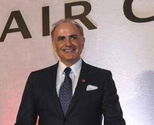 Calin Rovinescu, président et chef de la direction d’Air Canada, remporte le prix « leadership du premier dirigeant » aux Airline Strategy Awards de 2018 (Groupe CNW/Air Canada)