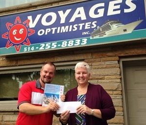 Josée Kaigle, Voyages Optimistes Inc., grande gagnante du concours avec Royal Caribbean International et Vacances Air Canada