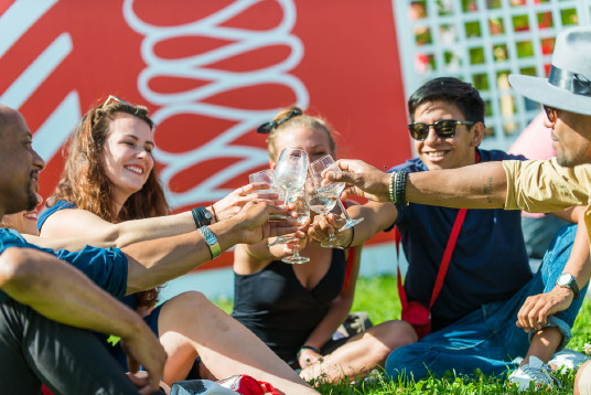 Le Festival 'Bordeaux Fête le vin à Québec' ouvre ses portes aujourd'hui 