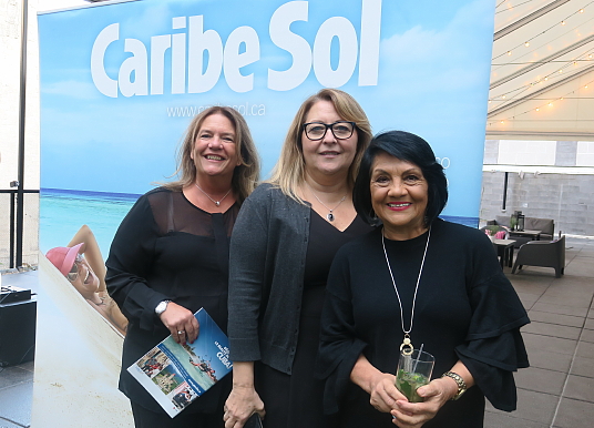 Daniele Frappier, directrice des ventes; Lyne Lemay, directrice générale et Yvonne Cortes, Superviseur Service à la clientèle de Caribe Sol