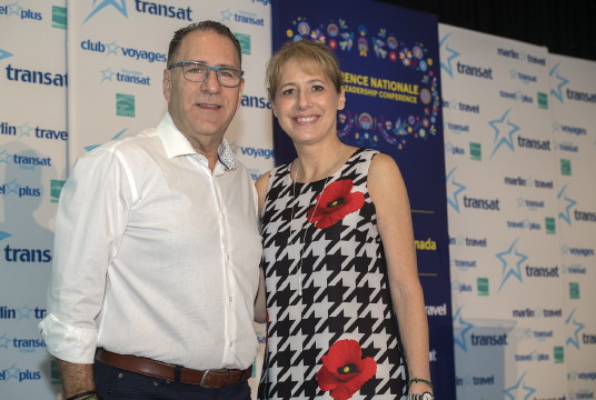 Joseph Adamo, chef de la distribution de Transat et président de Transat Distribution Canada et Louise Fecteau, directrice générale de Transat Distribution Canada