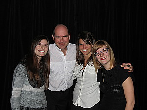 Valérie Bourassa, Josiane Bureau, Catherine Choquette, diplômées en Techniques de tourisme et dirigeantes de l'Association des techniciens en tourisme du Collège Montmorency (ATTCM), Luc Monette, professeur au Département de techniques de tourisme.