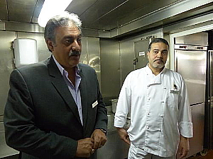 Ahmed Tawfick et le chef du Sonesta Star Goddess
