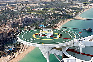 Le Burj Al Arab dévoile son service de mariage à 212 mètres d’altitude