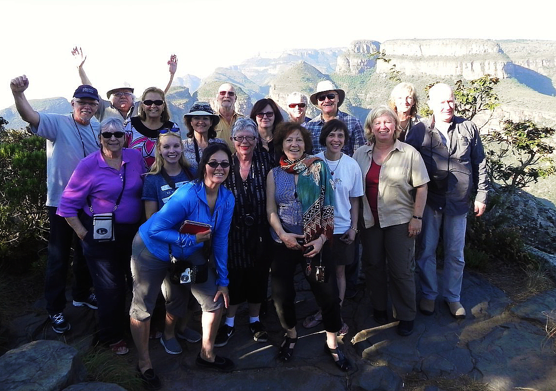 Le groupe devant le Blyde canyon