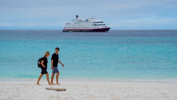 Voyages en Direct à la découverte des Galápagos avec Hurtigruten Expeditions