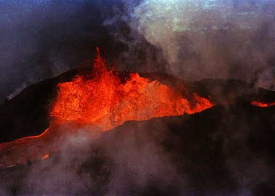 Le volcan Mauna Loa en 1984