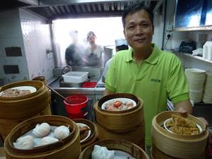 Tim Ho Wan dans sa cuisine qui ne dérougit jamais.