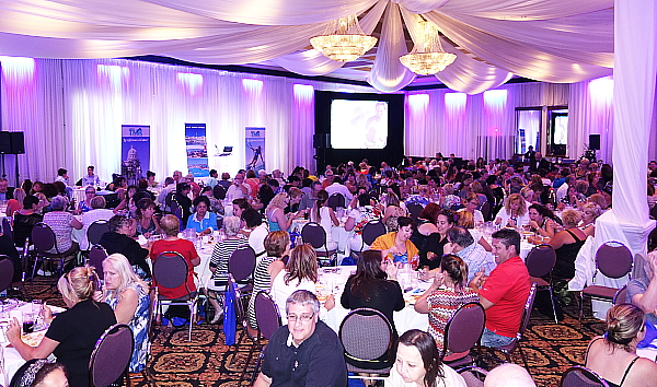 Vacances TMR fait salle comble à Laval ! Vacances TMR fait salle comble à Laval !