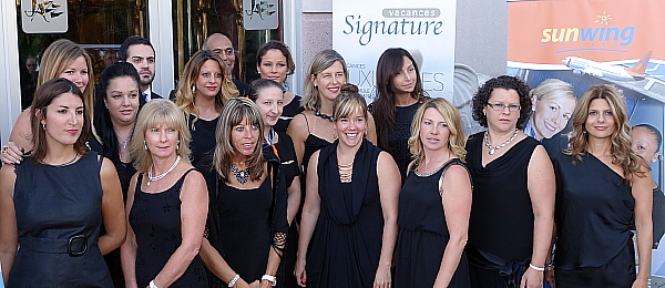 Le charmant comité d'accueil du Groupe de Voyages Sunwing Le charmant comité d'accueil du Groupe de Voyages Sunwing