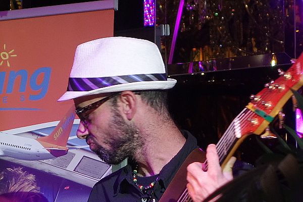 Jazz et champagne à la soirée VIP de Sunwing  Jazz et champagne à la soirée VIP de Sunwing