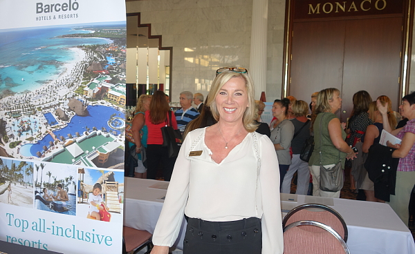 Vacances Air Canada recevait hier soir autour de sa brochure Soleil 2014-2015 Vacances Air Canada recevait hier soir autour de sa brochure Soleil 2014-2015