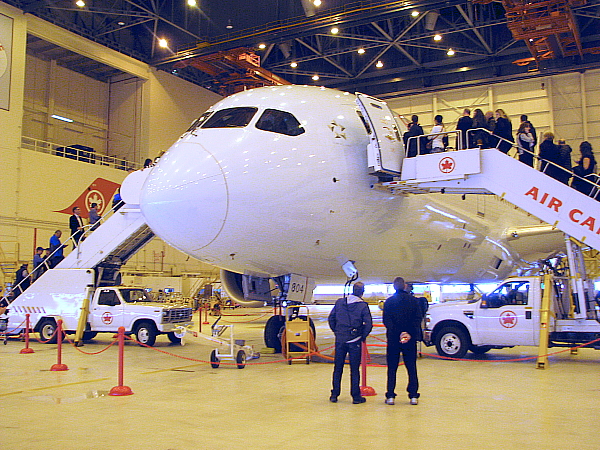 Air Canada présente le Boeing 787 Dreamliner au marché québécois 