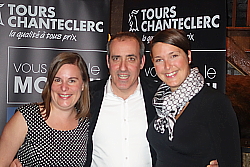 Cristelle Cormier et Marie-Eve Bédard entourent Steven Bergin de Tours Altitude, Cristelle Cormier et Marie-Eve Bédard entourent Steven Bergin de Tours Altitude,