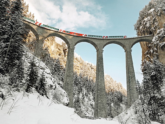 Glacier Express sur le viaduc de Landwasser, Grisons - Stefan Schlumpf Glacier Express sur le viaduc de Landwasser, Grisons - Stefan Schlumpf