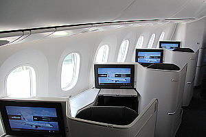 La nouvelle cabine de la Classe affaires internationale d'Air Canada à bord de l'appareil 787 Dreamliner