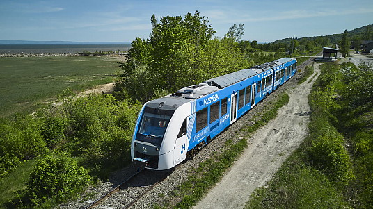 Première en Amérique : le train à hydrogène d’Alstom entre en service commercial dans Charlevoix au Québec (cr. Alstom)