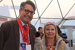 Alex Hermann et Evelyn Lafone de Suisse Tourisme.