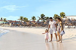 Club Med  élue « Marque de l’Année » lors des Palmes Mondiales du Branding 2015 Club Med  élue « Marque de l’Année » lors des Palmes Mondiales du Branding 2015