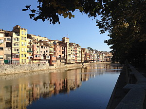 La vieille ville de Gérone, sur les rives de la rivière Anyar