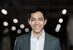 Sebastian Ponce, chef de la direction des revenus, Transat (Groupe CNW/Transat A.T. Inc.)