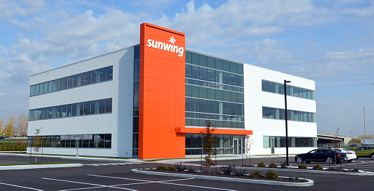 Le siège social de Sunwing à Laval