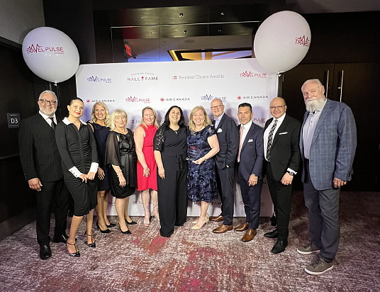Pierre Raymond, Sandra Weber, Diana Valler, Lina Côté, Jennifer Matthews, Nathalie Tanious, Diane Lattavo, Elvi Cal, Roberto Gennaro, Sam Youssef, Mike Miljak.