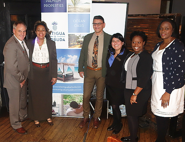 Guy Marchand, Marie Walker, Sal Buccellato, Jennifer Santa Cruz, Tameka Wharton et Gwendolyn Greene