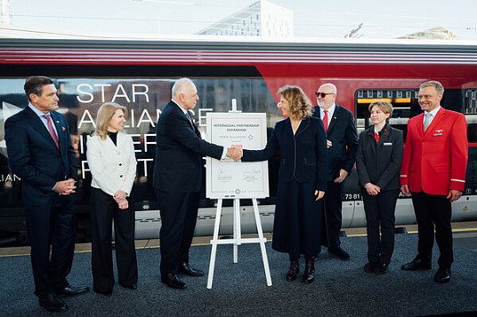 Le réseau Star Alliance, de concert avec ses 25 transporteurs membres, a accueilli l’ÖBB en tant que nouveau partenaire intermodal. (Groupe CNW/Star Alliance) cr.ÖBB/Daniel Willinger