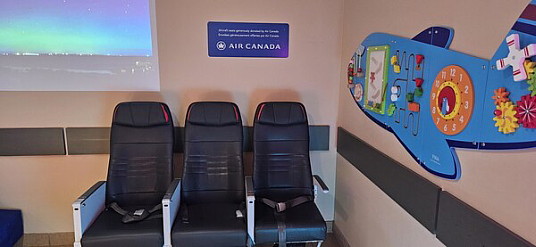 La Fondation Air Canada et Air Canada collaborent avec l’aéroport international d’Edmonton (YEG) et l’association Autism Edmonton à l’occasion d’un événement tenu dans le cadre des Journées de l’aviation pour l’autisme, qui aura lieu cette fin de semaine à YEG. (Groupe CNW/Air Canada)