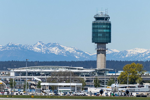 Des retards à prévoir à YVR en raison du manque de contrôleurs