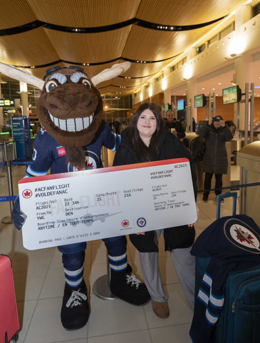 La Fondation Air Canada offre à de jeunes amateurs de sport l’occasion de faire l’expérience d’un inoubliable Vol de fan Air Canada