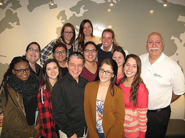 Le Collège April-Fortier est fier de présenter la toute première cohorte de finissants de son cours « Agent de bord ». Le Collège April-Fortier est fier de présenter la toute première cohorte de finissants de son cours « Agent de bord ».