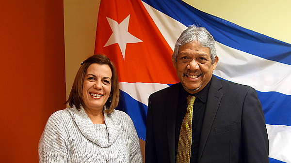 Mme Carmen Casal, nouvelle directrice du bureau de tourisme de Cuba et Consule de Cuba à Montréal, prend la relève de M. Omar Laguardia qui rentre à La Havane après avoir passé plus de 4 ans au Québec. Mme Carmen Casal, nouvelle directrice du bureau de tourisme de Cuba et Consule de Cuba à Montréal, prend la relève de M. Omar Laguardia qui rentre à La Havane après avoir passé plus de 4 ans au Québec.