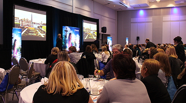 Plus de 350 conseillers en voyages ont participé à cette journée de présentations, à Laval Plus de 350 conseillers en voyages ont participé à cette journée de présentations, à Laval