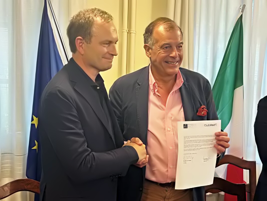 Oronzo Perrini, Directeur Général de REAM SGR et Henri Giscard d'Estaing, Président du Club Med