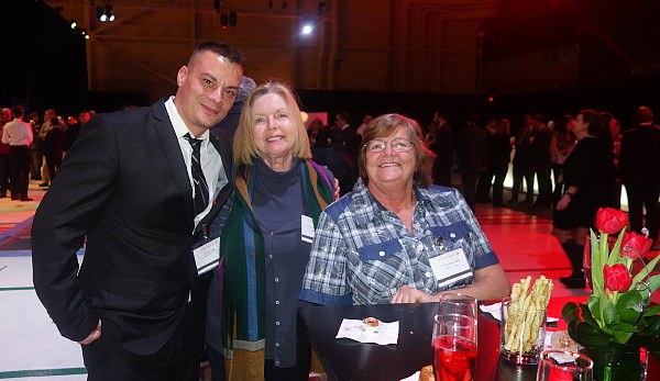 Réception d'Air Canada`: quelques échos visuels Réception d'Air Canada`: quelques échos visuels