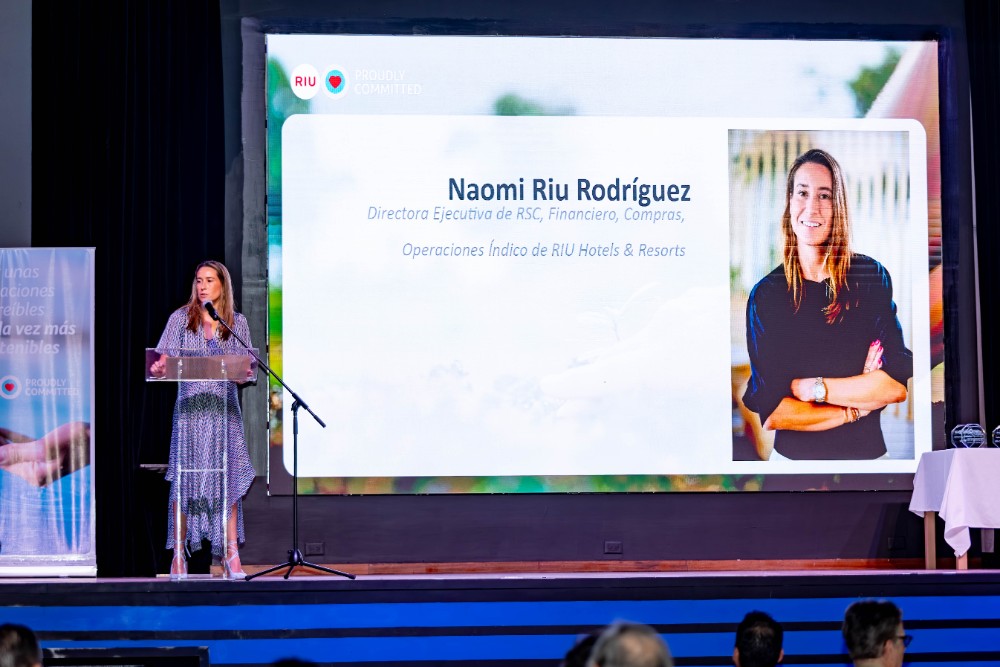 Dans son discours, Naomi a présenté la stratégie de durabilité Proudly Committed et a détaillé les chiffres des investissements réalisés ces dernières années au Mexique.