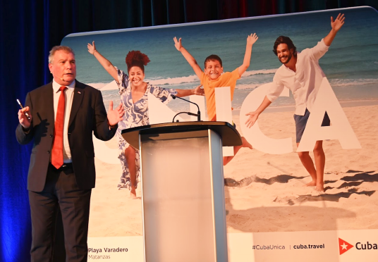 Le Ministre du Tourisme de Cuba Juan C. García Granda crédit photo: Orbita Popular