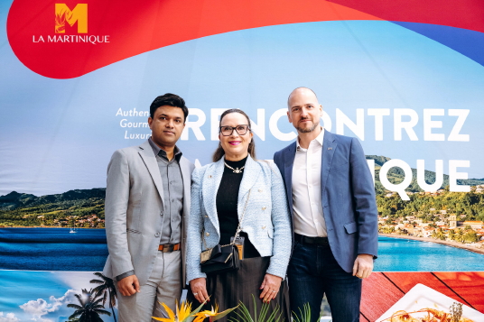 Selva Veragou, Directeur principal, programme futur chez Transat, Karine Roy-Camille, directrice adjointe Bureau des Amériques du Comité Martiniquais du Tourisme et Marc-André Bédard, vice-président — Développement des affaires et technologies chez YQB.