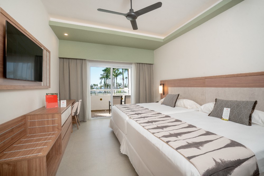 RIU Hotels clôt l'année 2025 avec la réouverture du Riu Jalisco, entièrement rénové