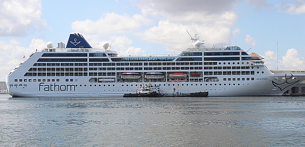 Lundi dernier, le port de la Havane accueillait le navire Fathom de Carnival, le premier navire de croisière américain depuis un demi-siècle.