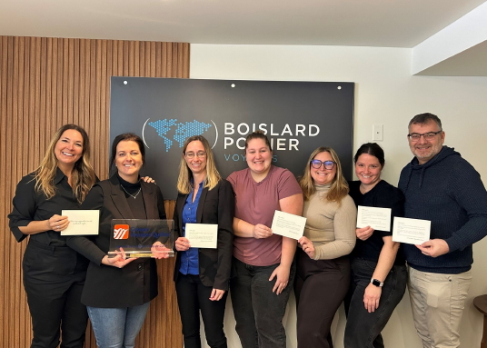 Sandra Mallette, déléguée commerciale de Groupe Voyages Québec avec l'équipe de Voyages Boislard-Poirier.