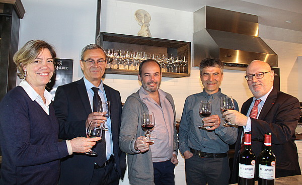 Armelle Tardy-Joubert, Directeur au Canada, Atout France,  Jacques Daoulas, Directeur Promotion-Communication, Comité Régional du Tourisme Midi-Pyrénées, Jérémy Arnaud, directeur marketing de l'UIVC, Pascal Verhaeghe Président de l'Union Interprofessionnelle du Vin de Cahors (UIVC) et vigneron Château du Cèdre,  Philippe Guérin, Président, Comité Régional du Tourisme Midi-Pyrénées.