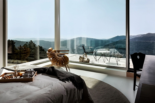 Serra da la estrella : hôtel Sao Lourenço Swindow